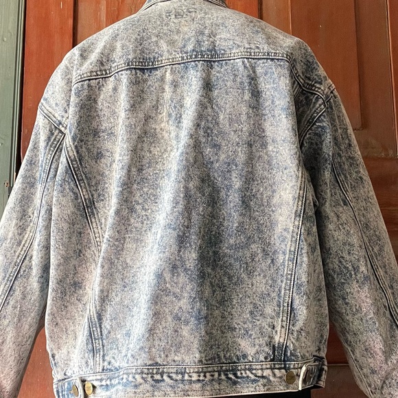 Stefano World Wide vintage acid wash denim jacket. - Picture 3 of 4